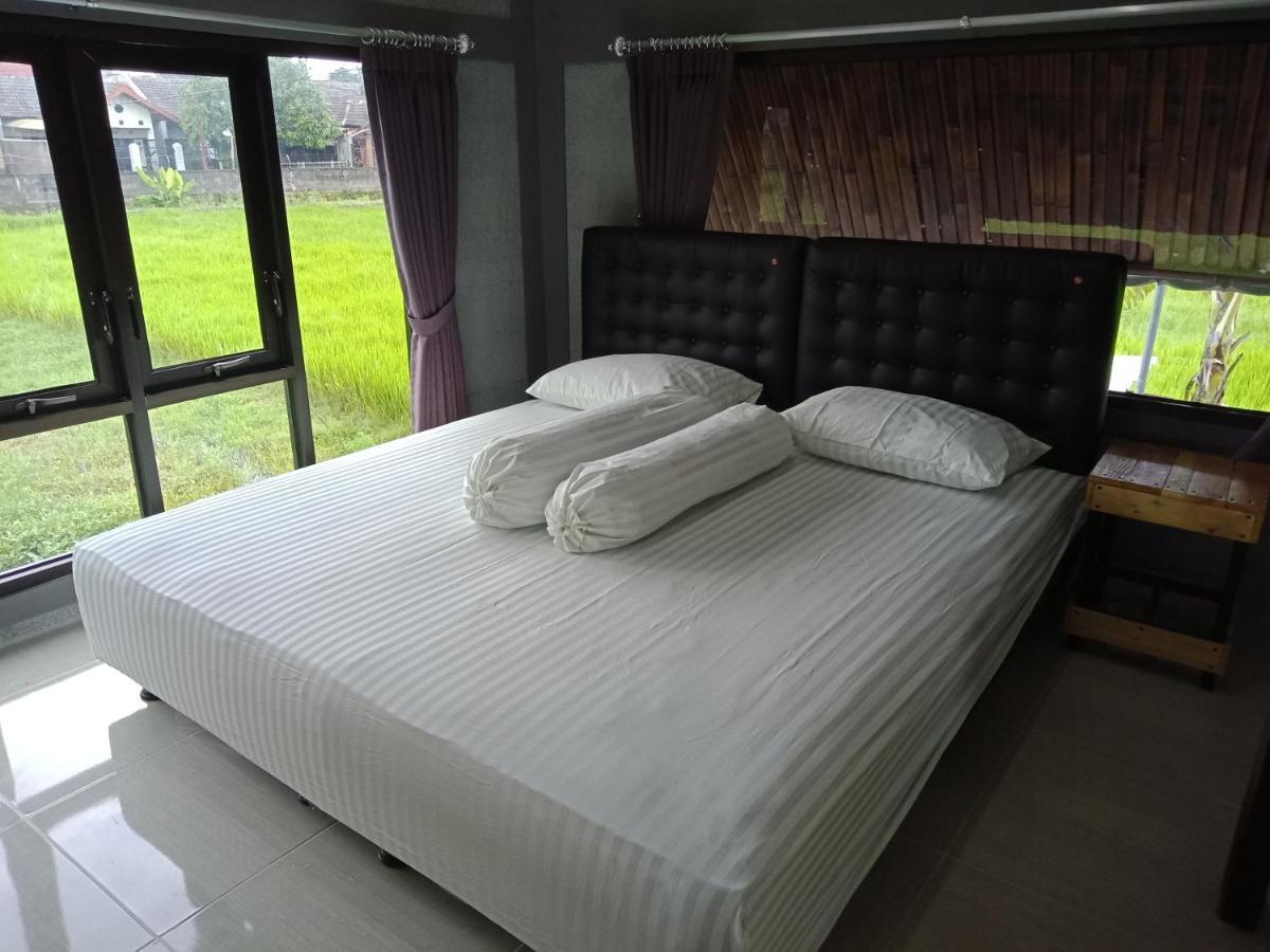 Joglopari Guesthouse Room 2 Bukan Untuk Pasangan Non Pasutri Tjepit Exterior foto